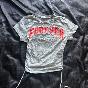 Gray tee shirt